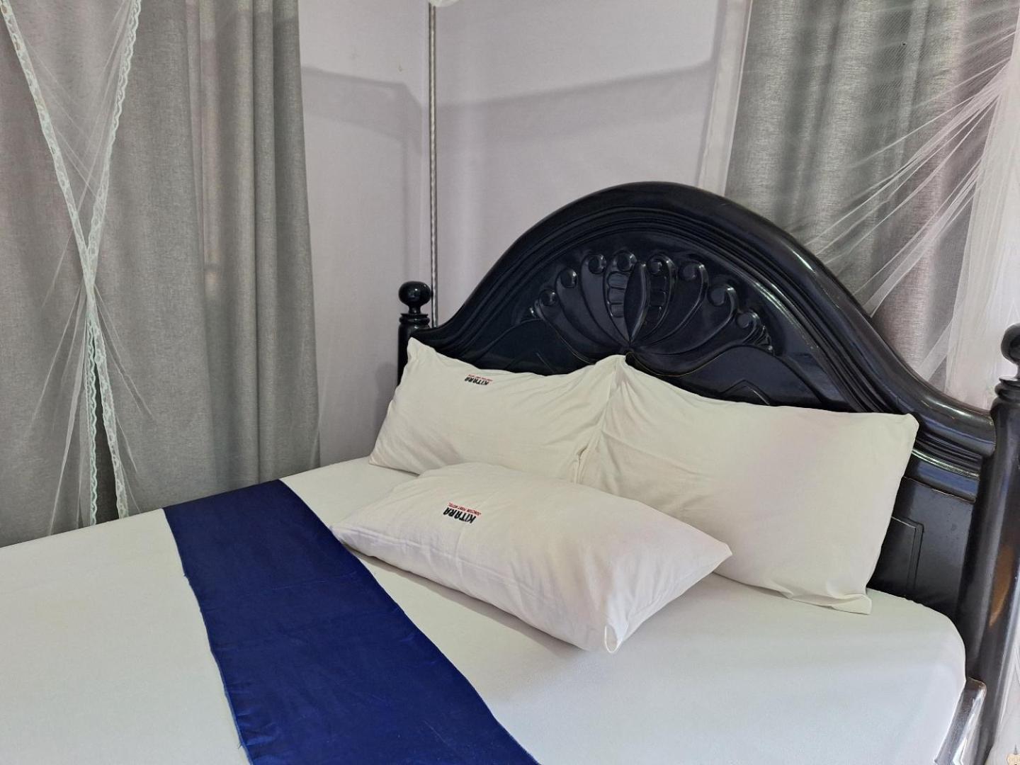Kitara Junction Point Motel Entebbe Esterno foto